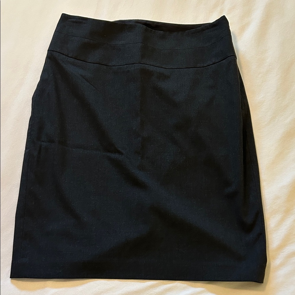 The Limited Elegant Black Pencil Skirt